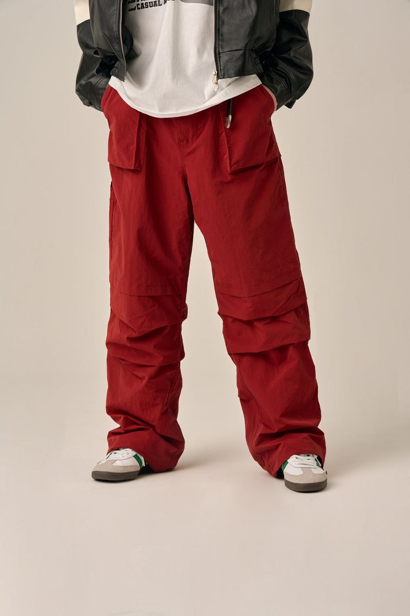 VOLUME POCKET PINTUCK PANTS - BURGUNDY