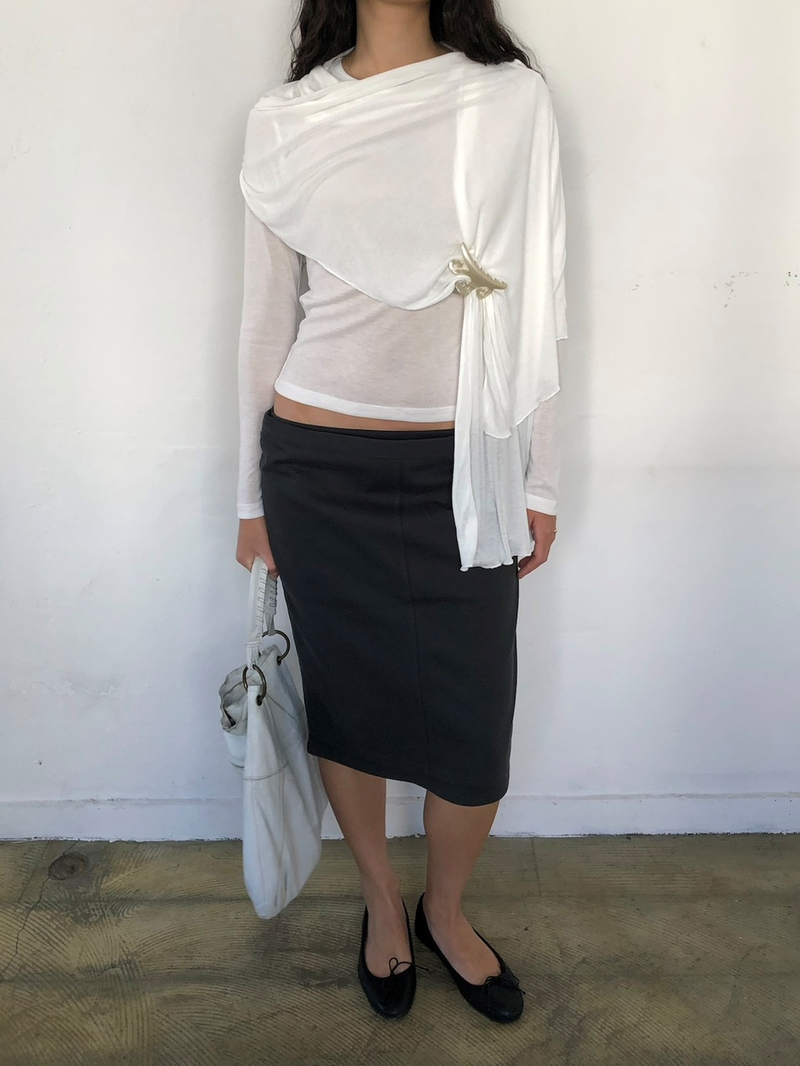 Things and stuff(シングス アンド スタッフ)の「Angela muffler T-shirt(Tops)」