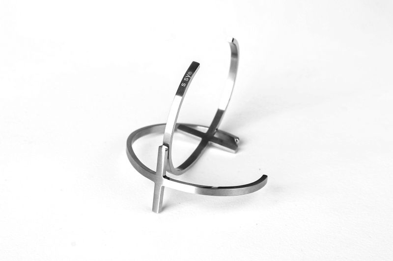 S SY CROSS BANGLE