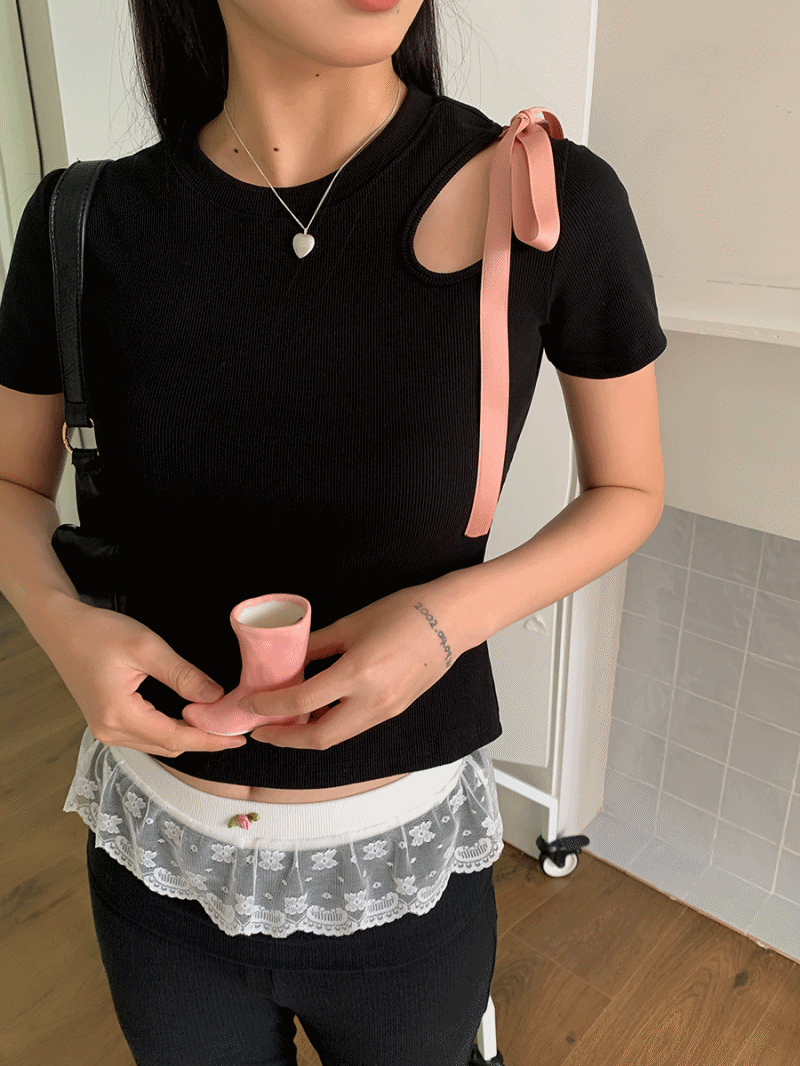 dereborujo（ドレボルゾー）の「Shoulder slit bow short sleeve tee（Tops）」