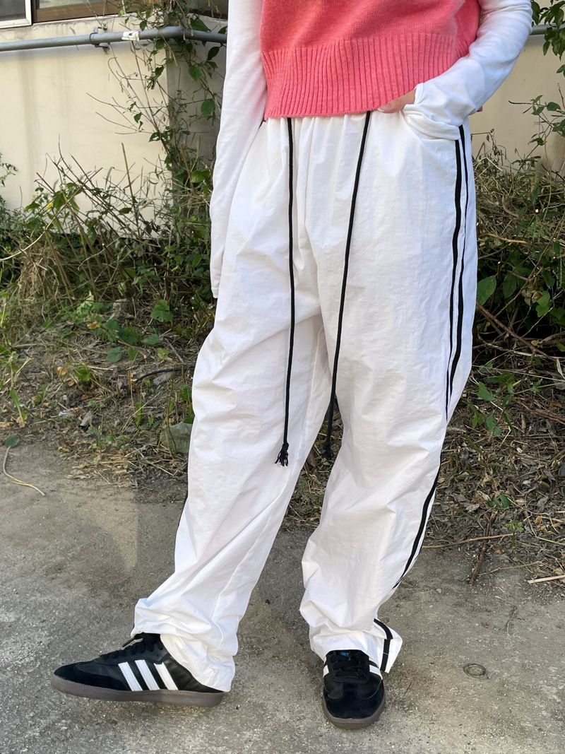 Hip track wide pants