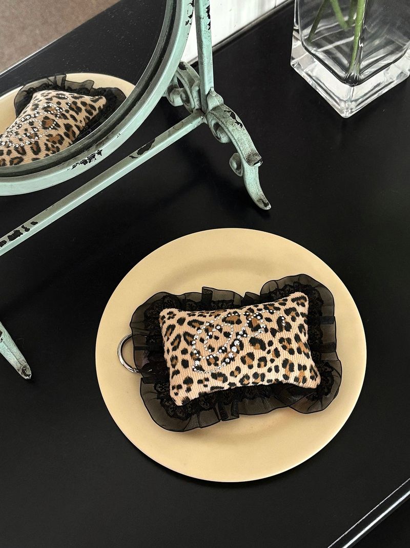【MADE】 KIRA pocket pillow (leopard/beige)