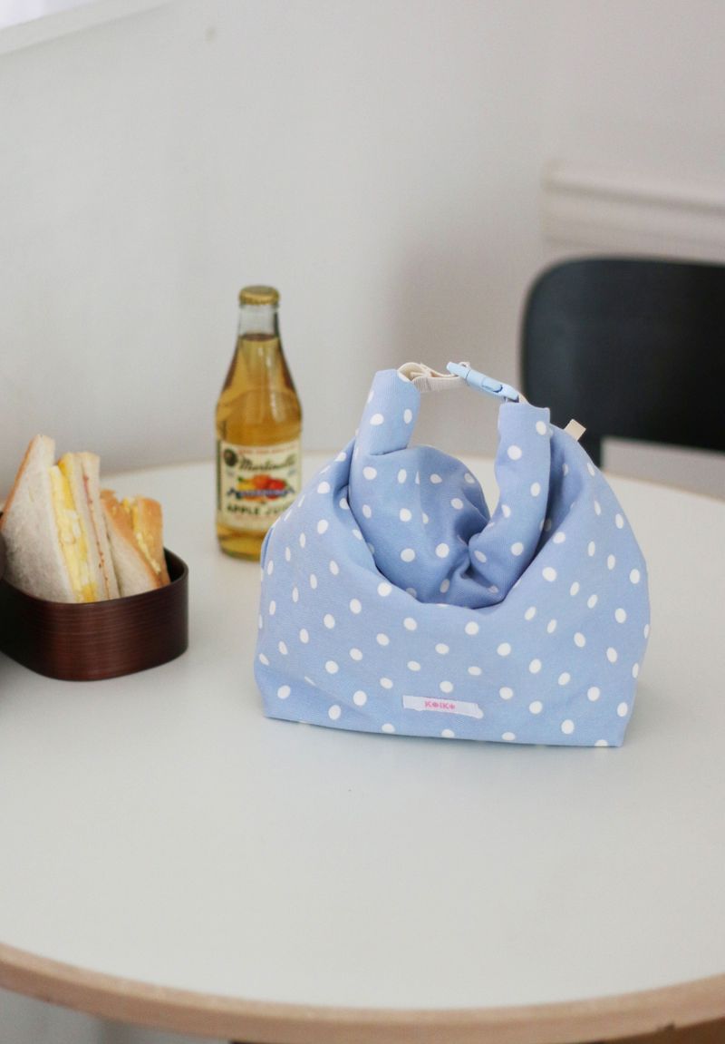 cozy lunch bag - blue dot