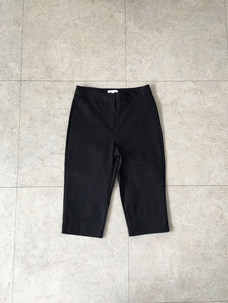 Essential capri pants
