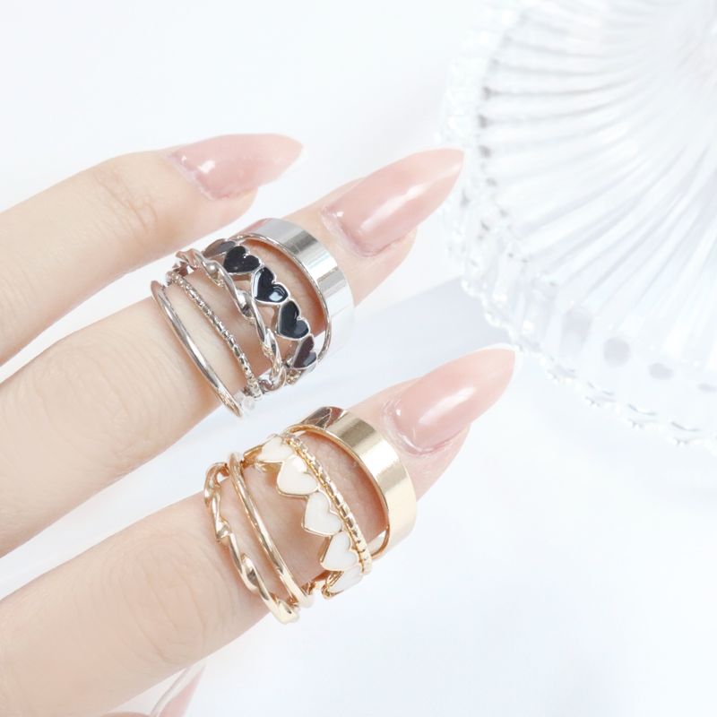 Blingmoon(ブリングムーン)の「Swan Heart Layered Ring Set(Accessories)」