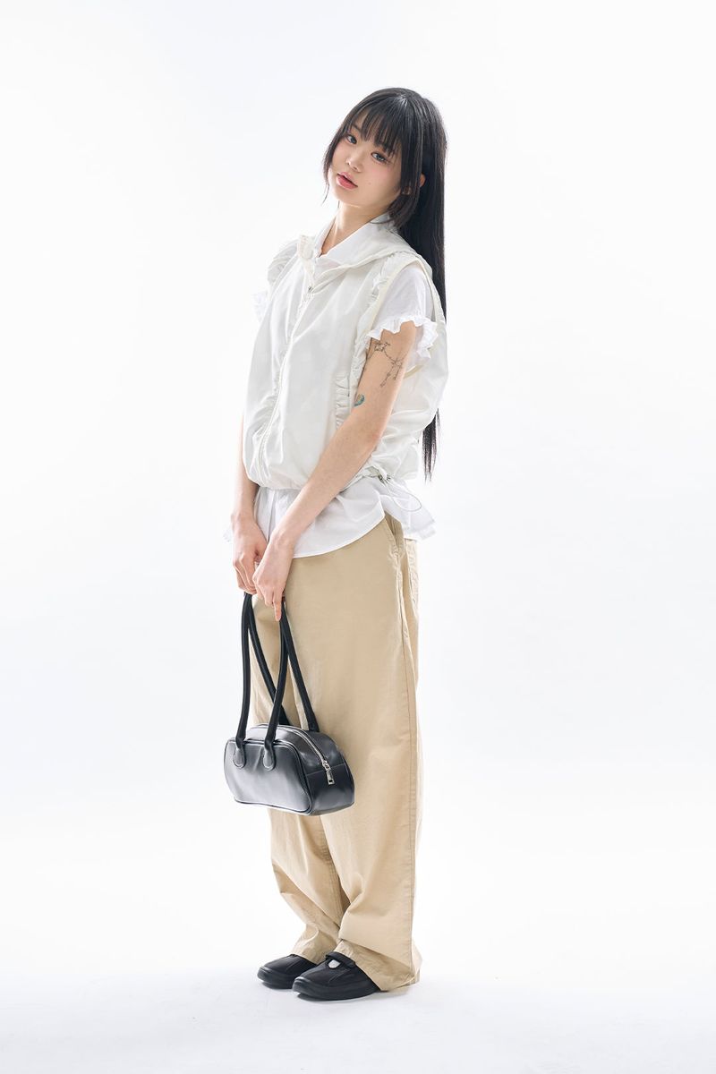 Raucohouse（ラウコハウス）の「Vento dot hoodie vest（Tops）」