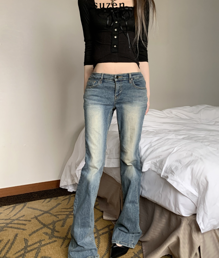 suzen（スゼン）の「bonk y2k low-waist bootcut pants（Pants）」