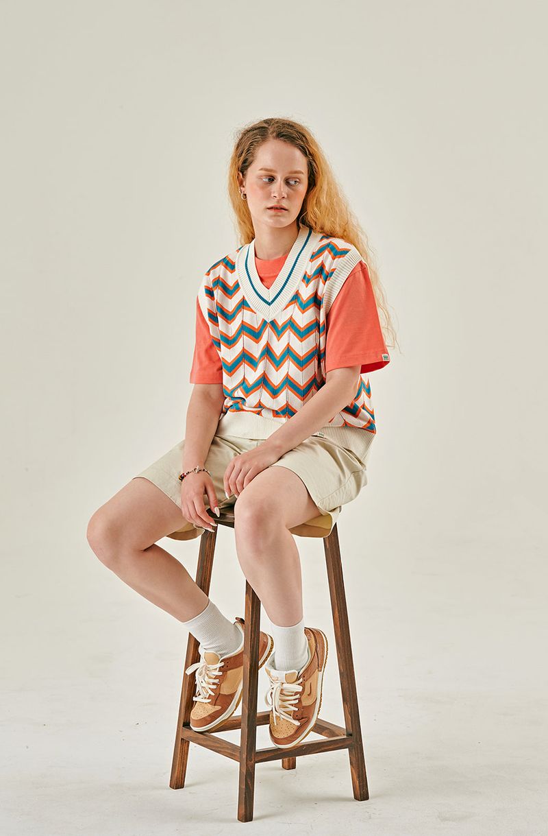 FRIEZE KNIT VEST
