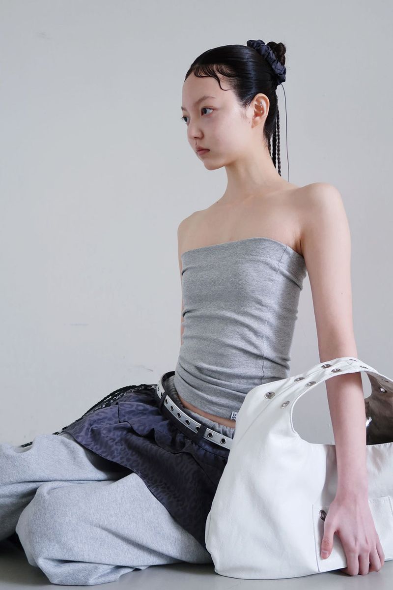 EYELET LEATHER BAG -WHITE