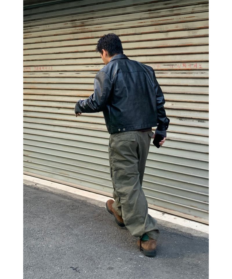 Curved diagonal cargo banding pants