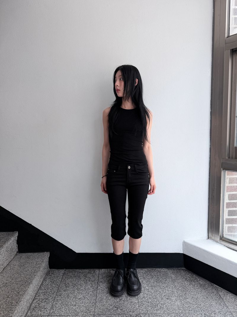  BACK OPEN STRAP SLEEVELESS