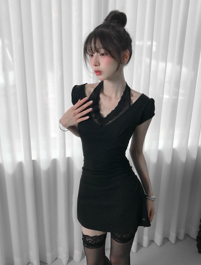 [MADE] Roena Halter-Neck Lace Mini Dress