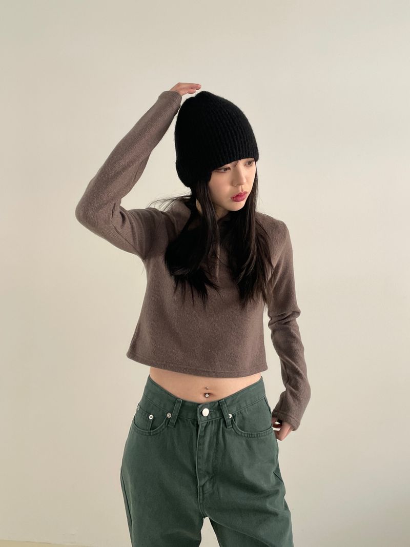 Recommend color semi-wide pants