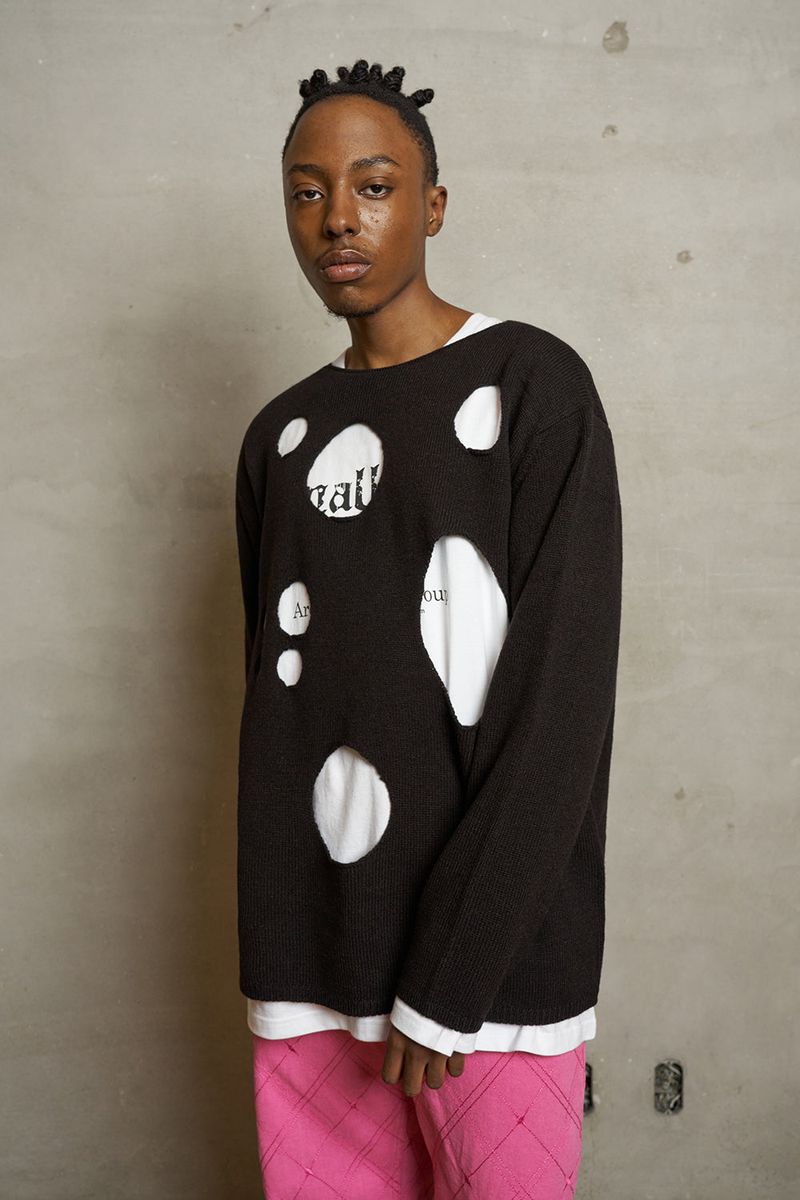 HOLE ROUND KNIT