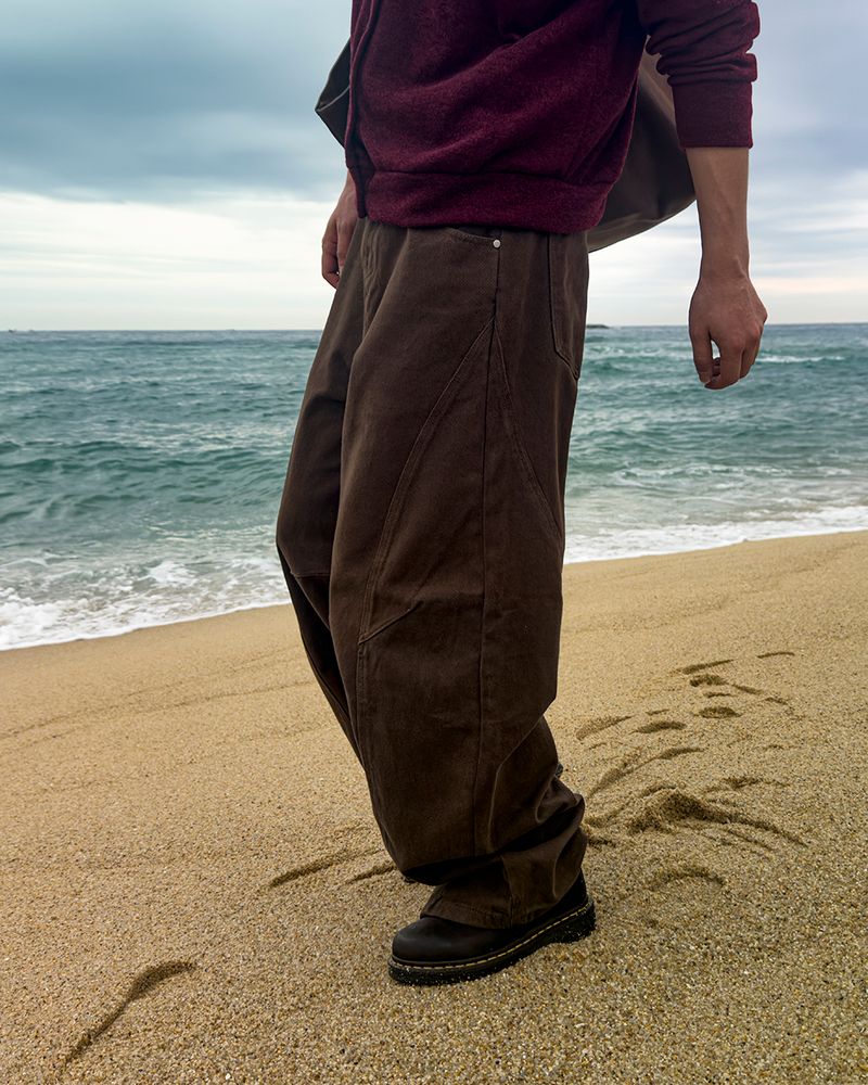 Orbit cut wide cotton pants