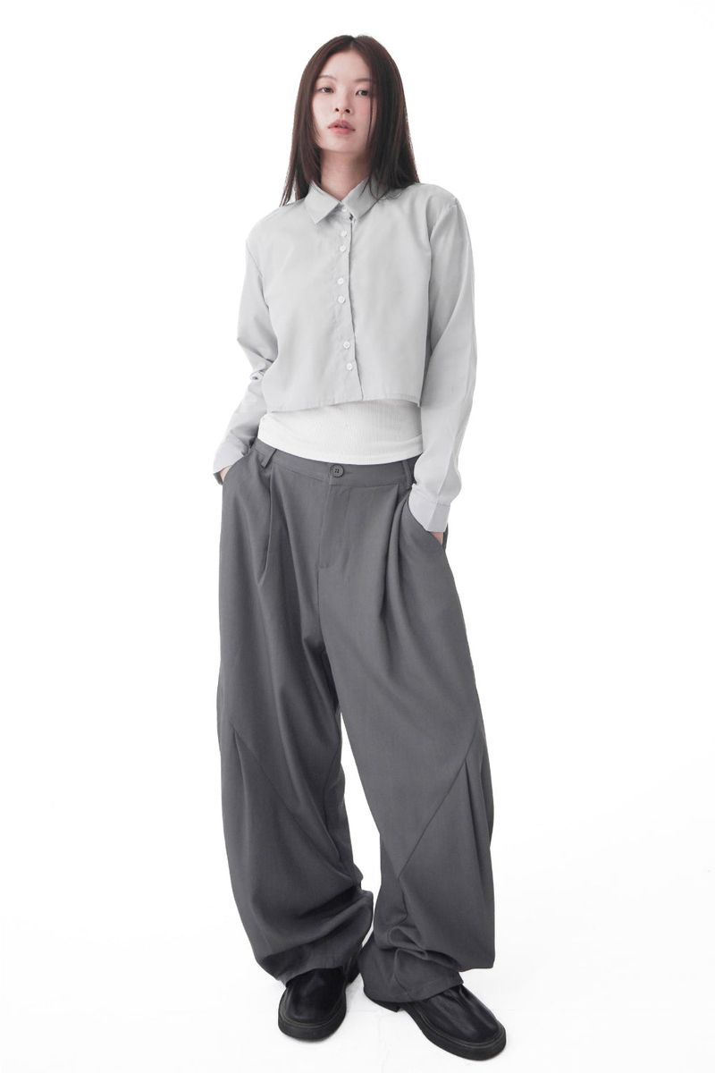  LINE BALANCE CROP SHIRT