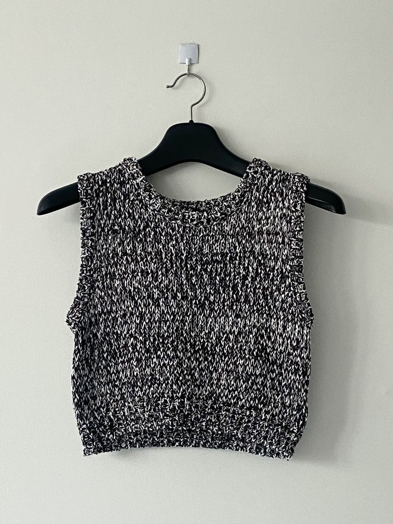 French mix crop knit vest
