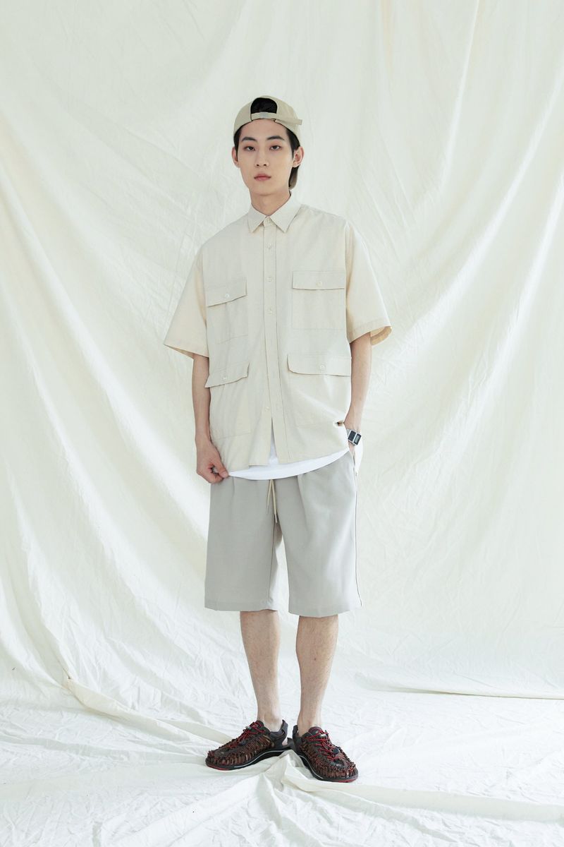 ONE TUCK BERMUDA PANTS BEIGE