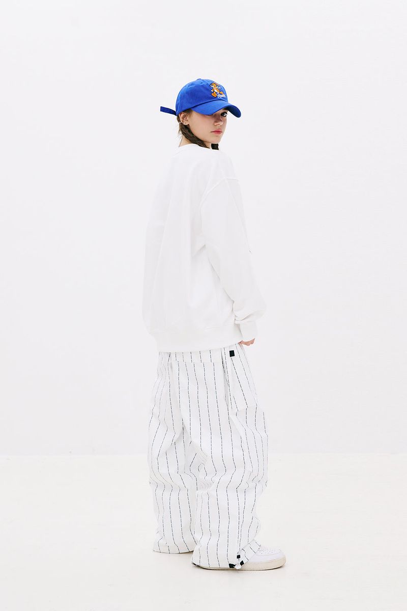 BSRBT TIGER RABBIT CREWNECK WHITE