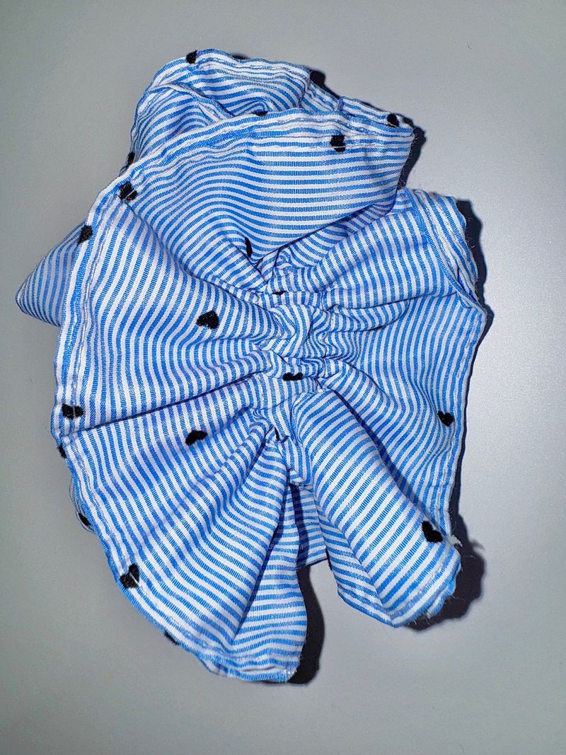 Summer stripe hair scrunchy
