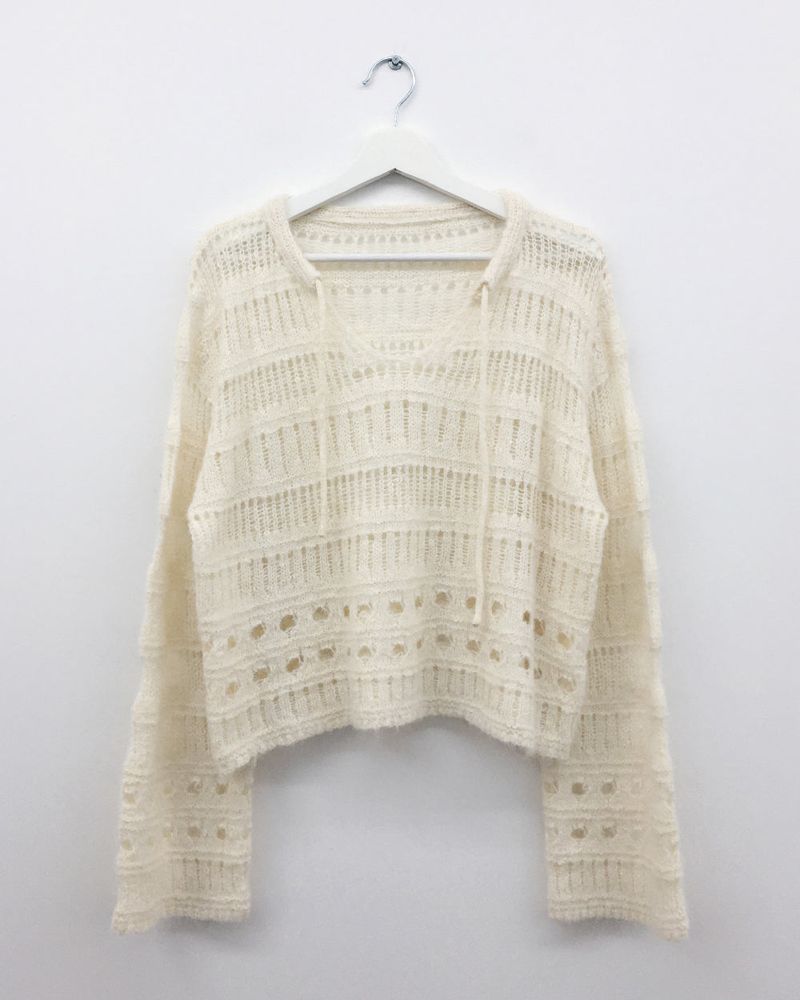 Peep Bohemian Punching Knit (2color)