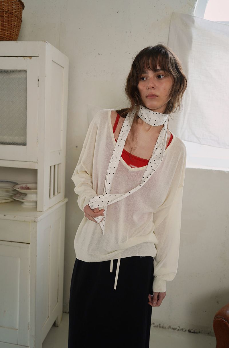 Button v-neck knit_ivory