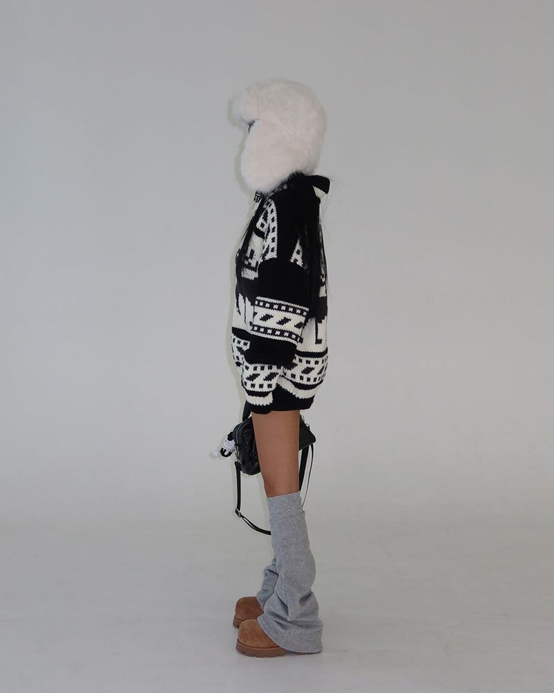 Mink fur earrings Baraklava Truffer hat