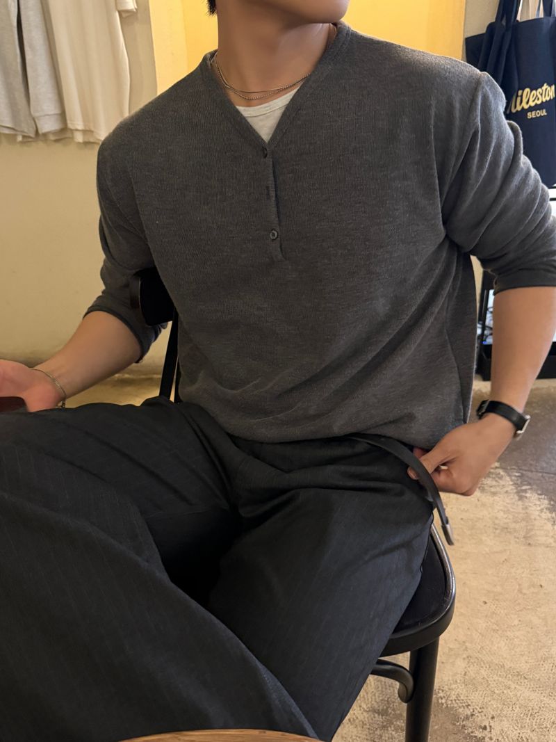 Port button layered knitwear