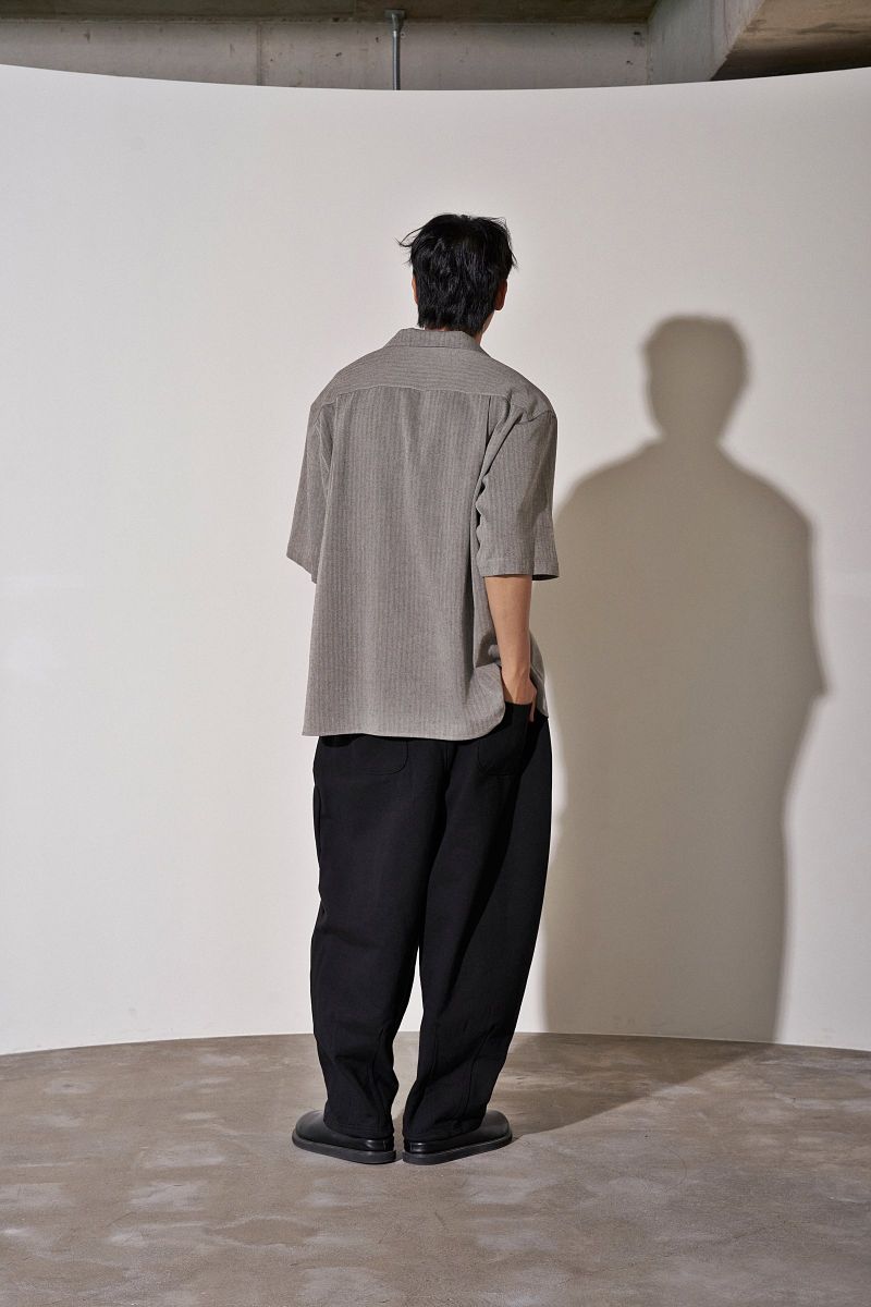 HERRINGBONE LINEN TAILORED 1/2 SHIRT (Black)