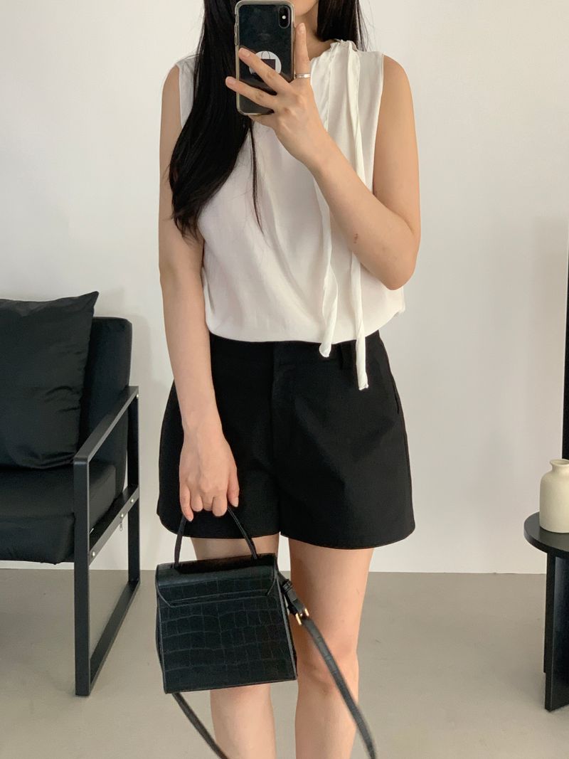 Aiden Tie Sleeveless Blouse