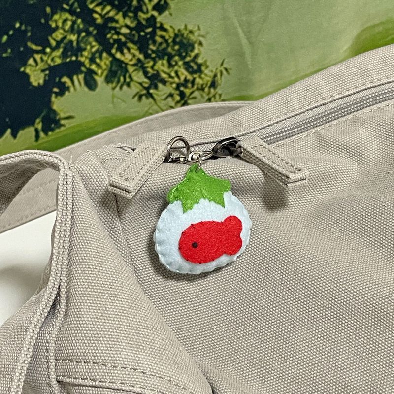 [MADE] Tomato fishbowl Key ring