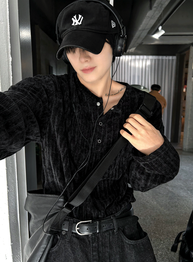 Belia golgi button Henley Neck Knitwear