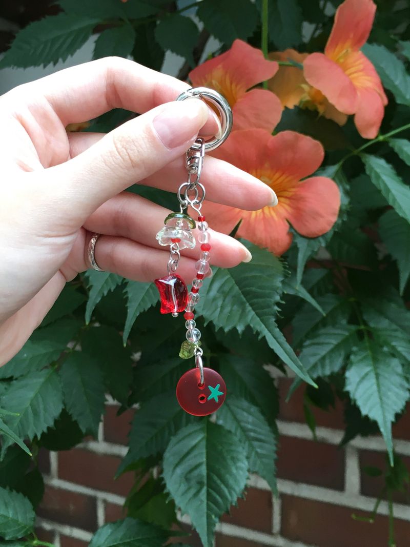 Tomato cat keyring