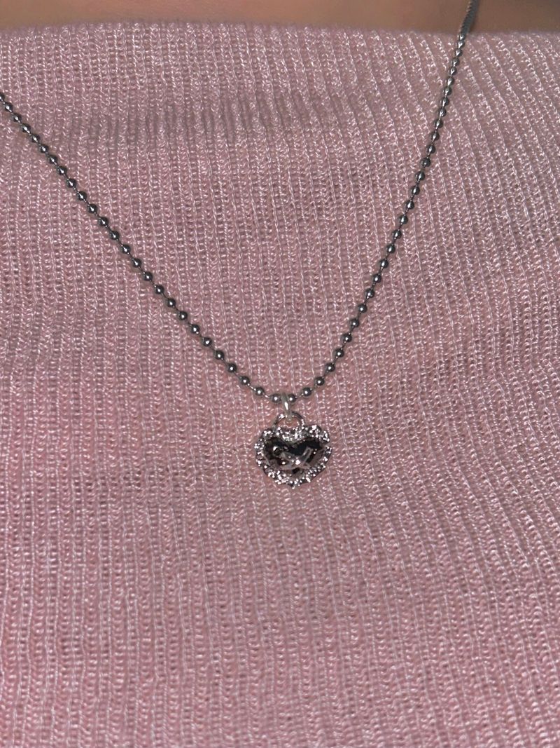 Kuro Lace Necklace