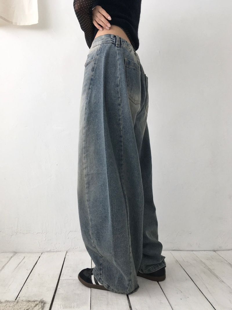 Wide volume jeans