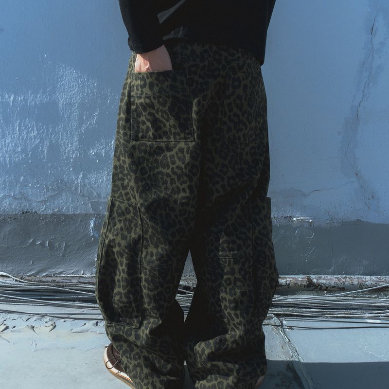 Lumping cargo pants / Leopard khaki