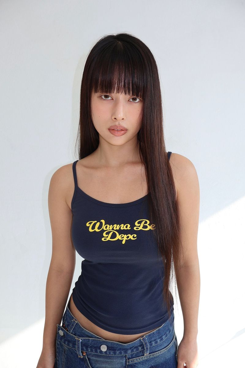 DEPC（デプク）の「レタリングスリーブレストップ - NAVY（トップス）」