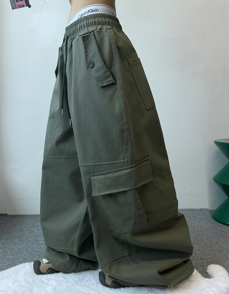 OVER HIP WIDE CARGO PANTS💚🖤🩶 - 3 COLORS