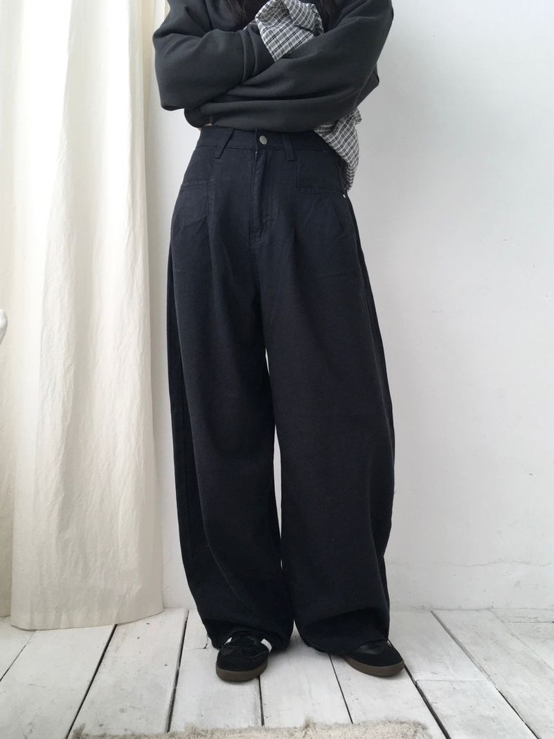 moroi（モロイ）の「ハーフワイドパンツ（パンツ）」