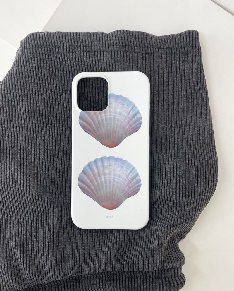 Atypical house（エイティピカル ハウス）の「[マットハード] クラムシェルケース（Smartphone Accessories）」