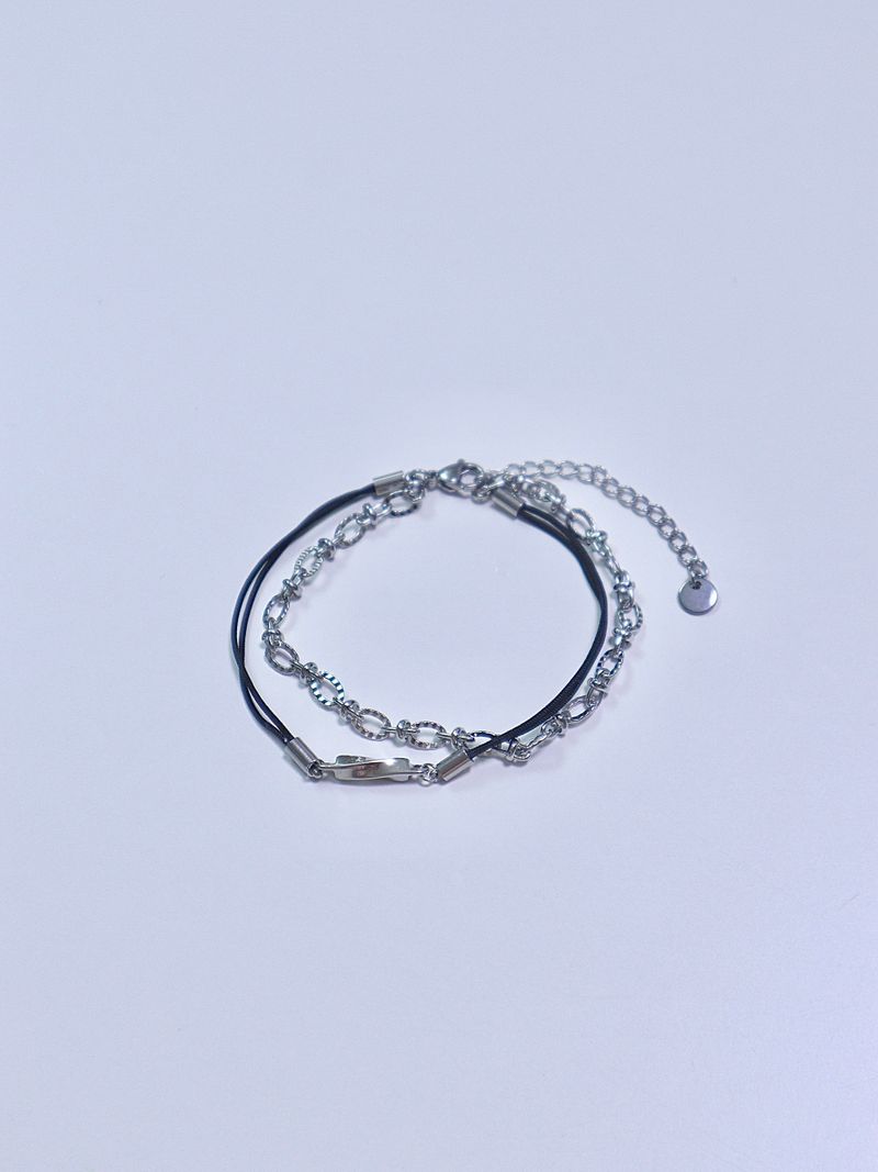 All surgical seel new wave layered string bracele