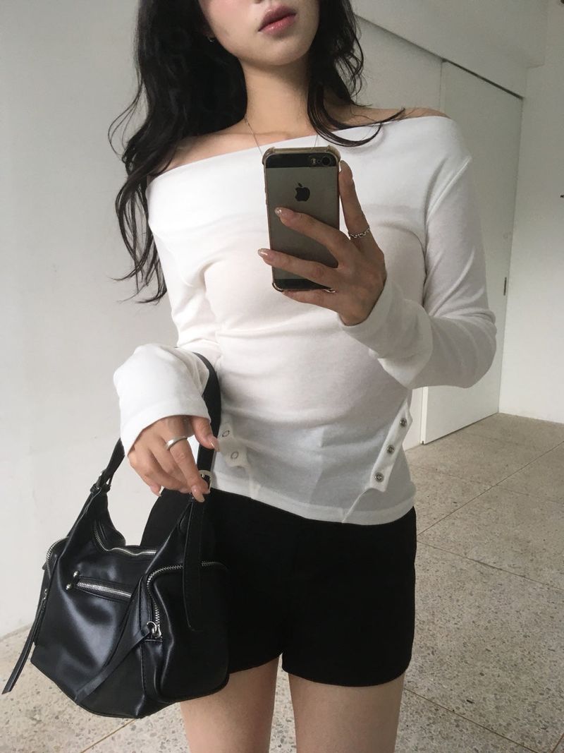 Line Shoulder Bag