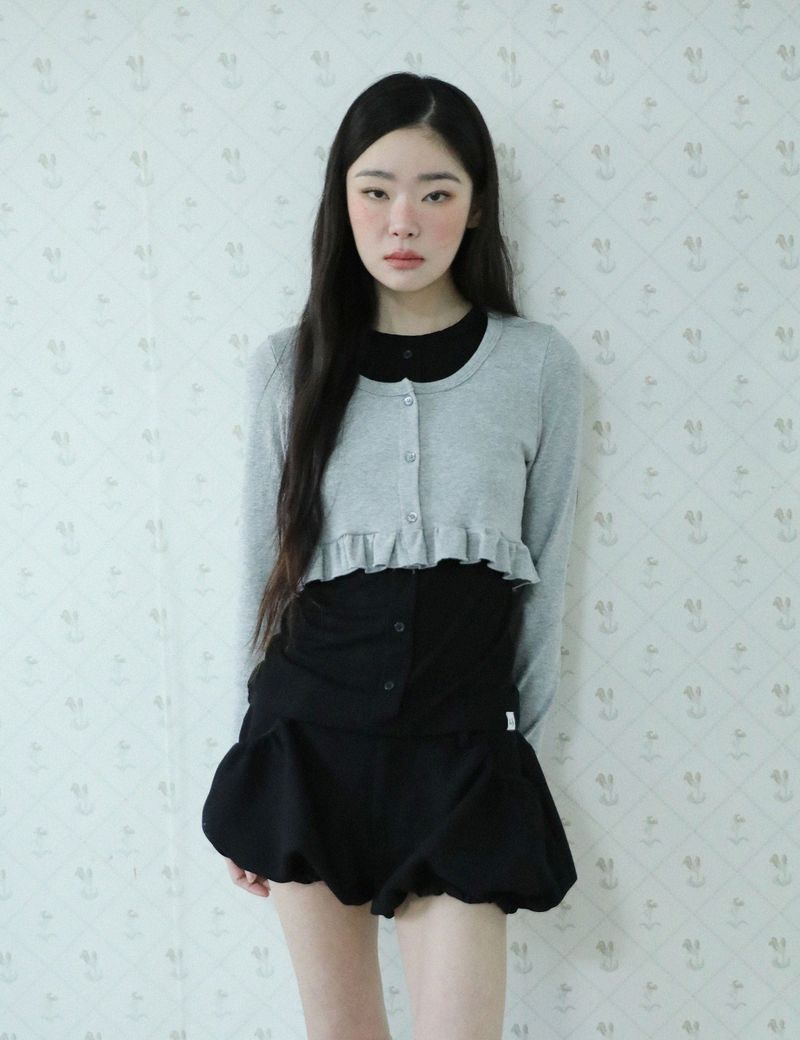 UGLYSHADOW（アグリーシャドウ）の「LAYERED FRILL CARDIGAN T-SHIRT(GREY)（Tops）」