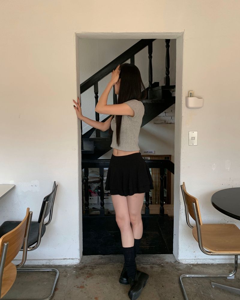 Low cancan skirt