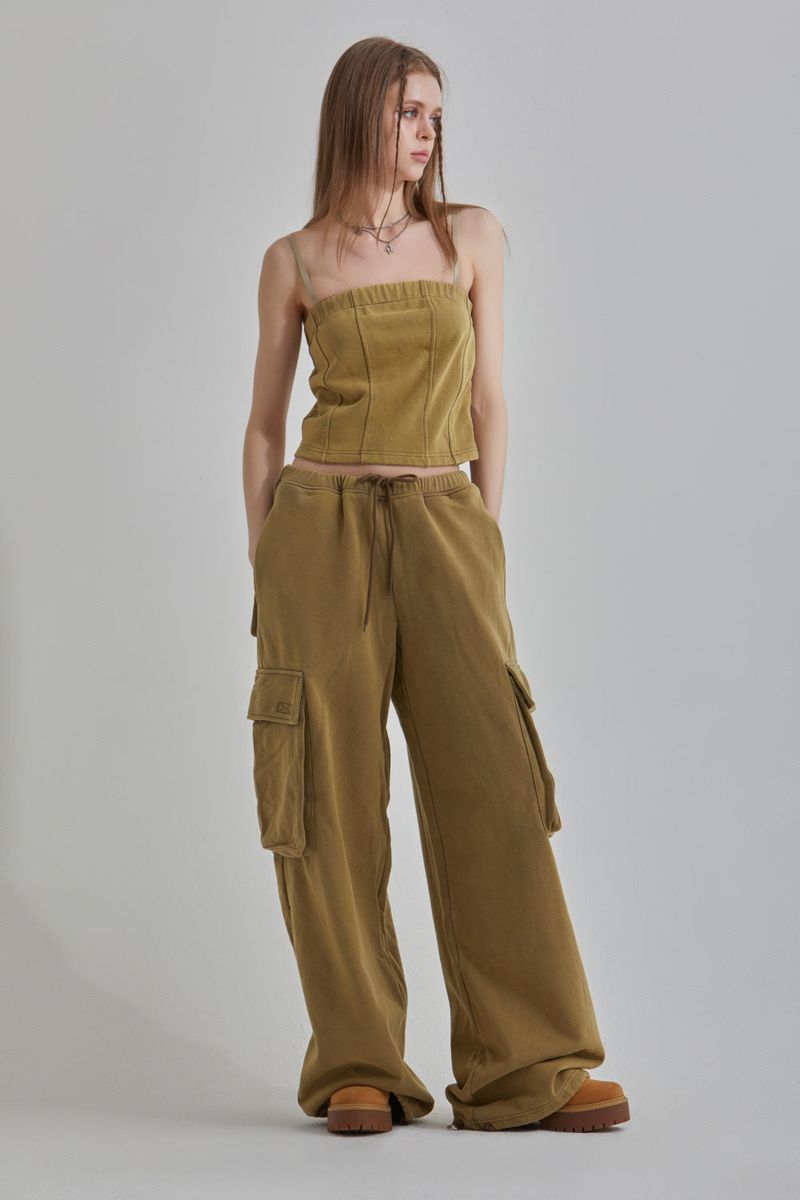 BUNDLE SLEEVELESS TOP