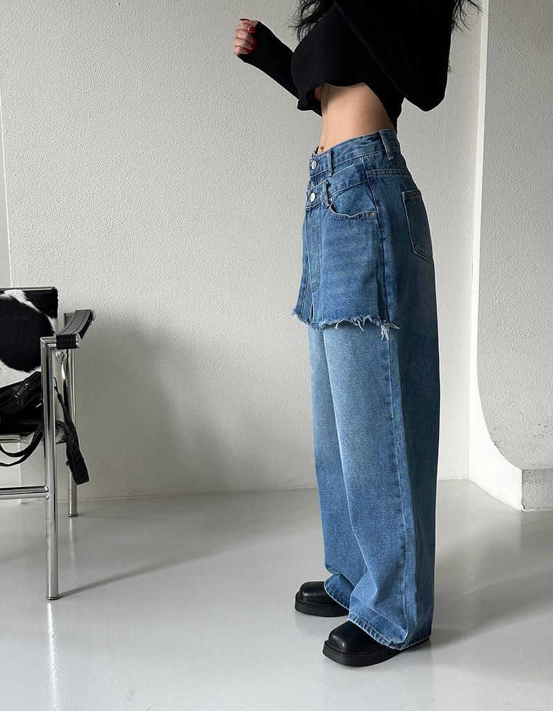 It's soft. A long-sleeved cropped shirt