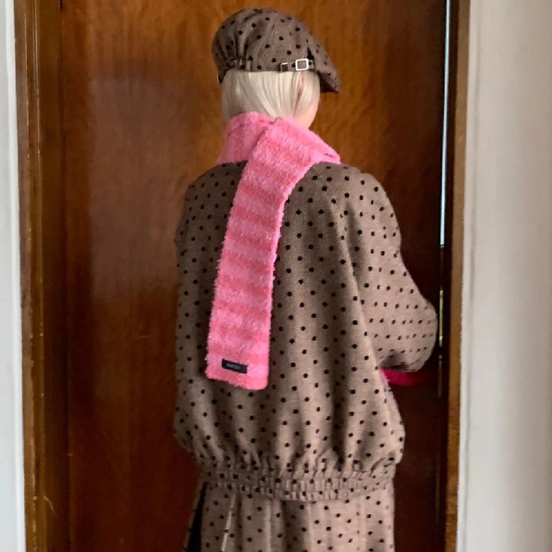 KOOKEESEE（クキシ）の「【即日発送】 Hairy Stripe Knit muffler (pink/coral) （Fashion Accessories）」