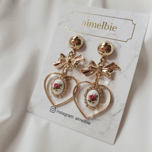 aimelbie（アイメルビー）の「ビンテージローズガーデンイヤリング（アクセサリー）」