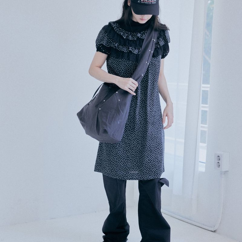 rivet cross bag (charcoal)