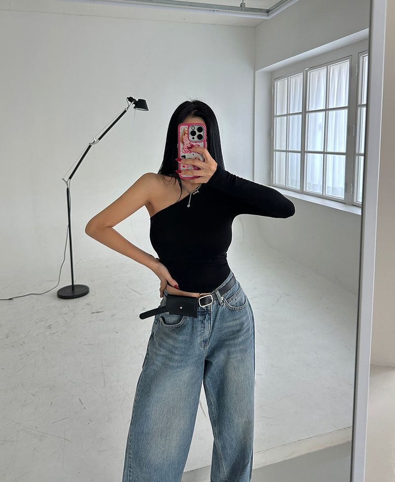 Unbalanced Off-Shoulder Warmer SET T-Shirt